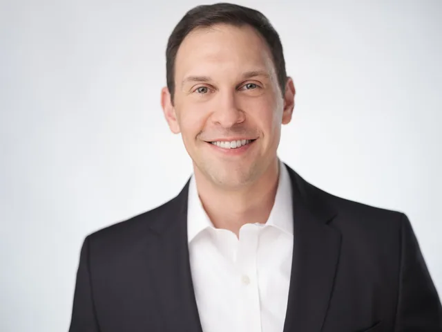 new attorny headshot moshe zusman dc headshots-3.JPG